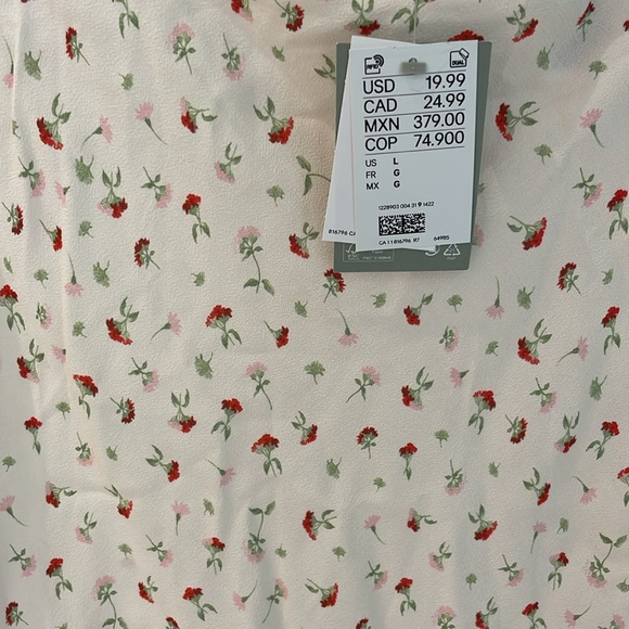 H&M Knee Length Floral Skirt 🌸 - Picture 4 of 5